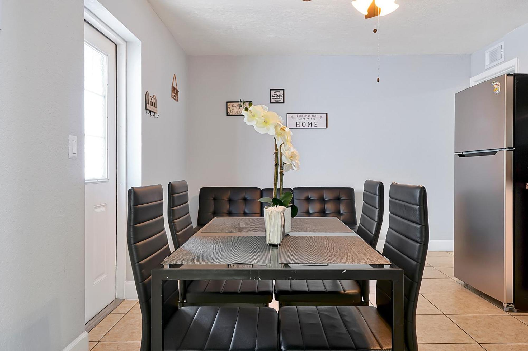 Comfortable Private Room In Tampa: The Wanderlust Εξωτερικό φωτογραφία