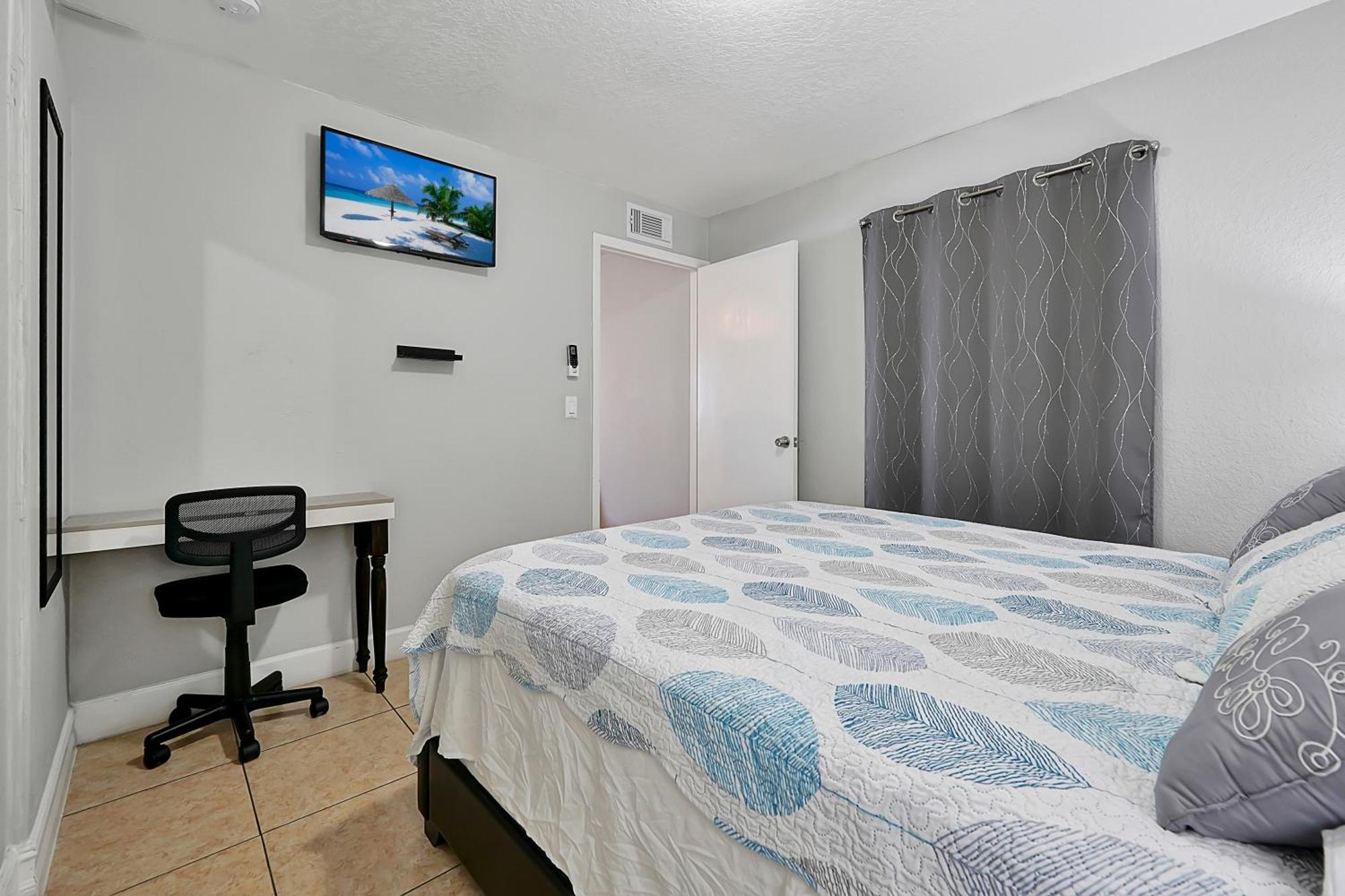 Comfortable Private Room In Tampa: The Wanderlust Εξωτερικό φωτογραφία